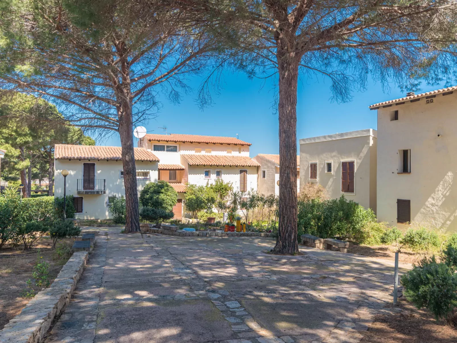 San Pantaleo-Buiten