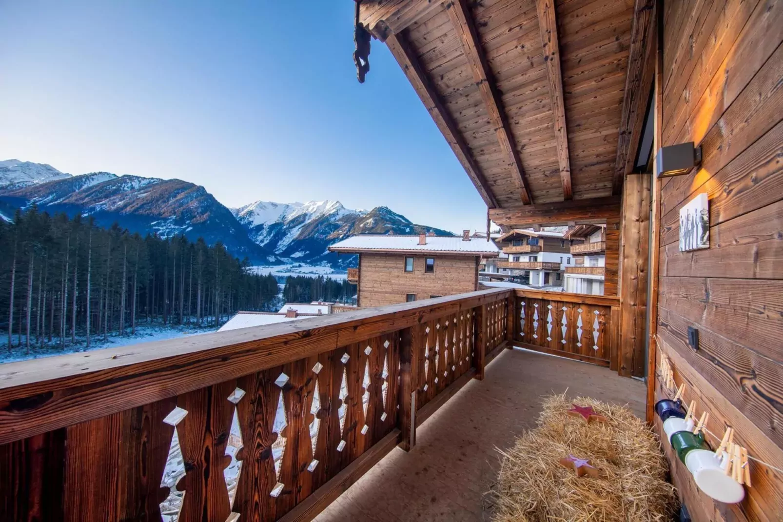 Nationalpark Chalet Grossschober-Buitenkant zomer