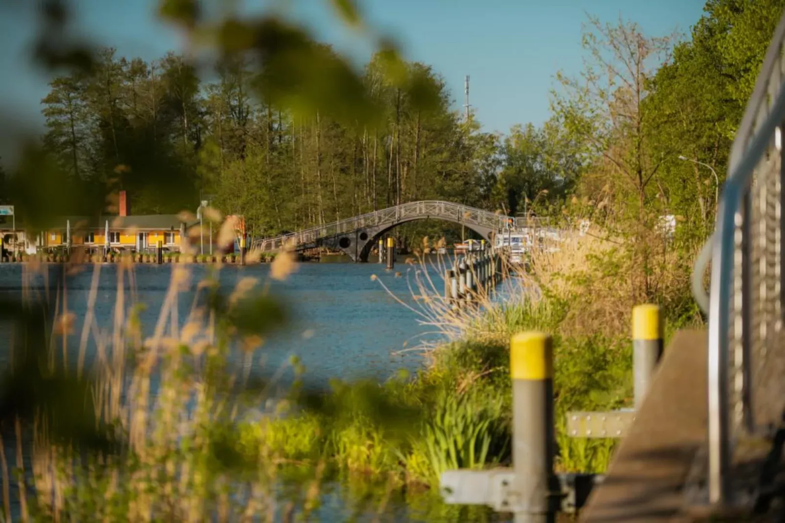 Hausboot in Zehdenick-Gebieden zomer 1km