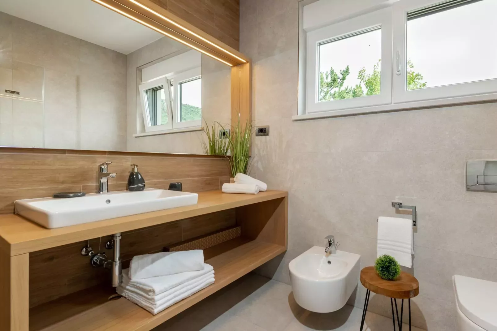 Luxurious Villa Laurea-Badkamer