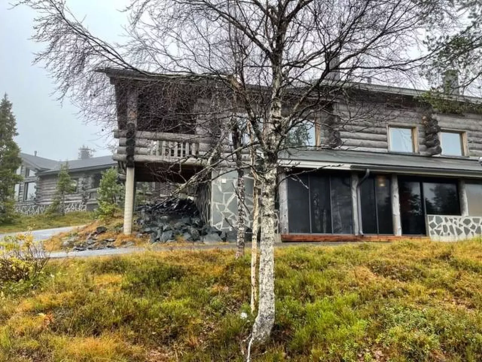Alte ruka ansa-Buiten