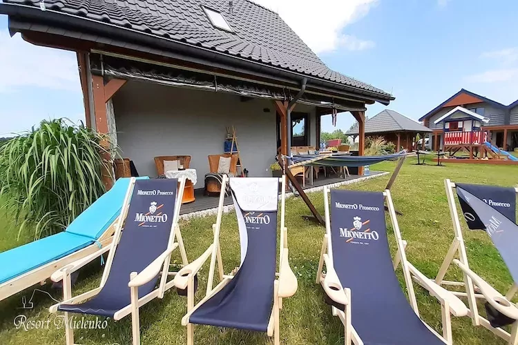 Dom MARCO POLO w Mielenku-Tuinen zomer