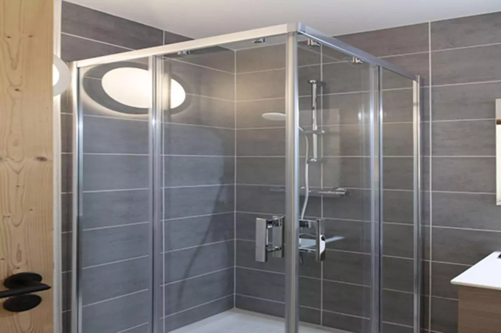 VAUJANY Edelweiss-A48S-Badkamer