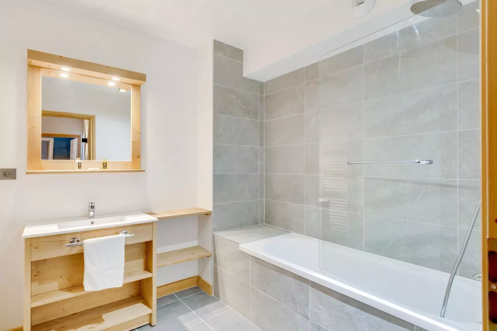 COMBLOUX Les Fermes du Mont Blanc - C61P-Badkamer