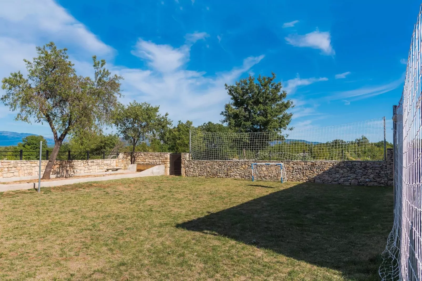 Rural House Gluić-Tuinen zomer