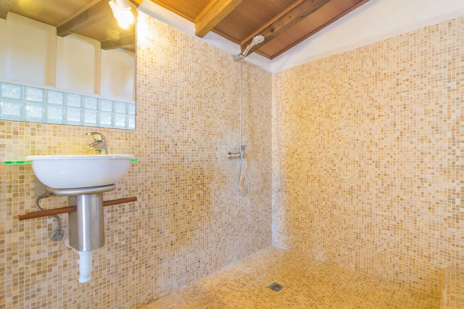 Sa Verdera-Badkamer