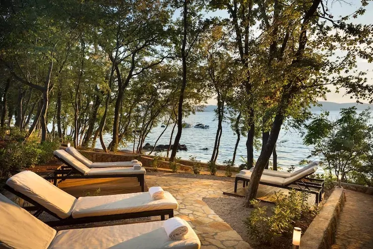 Aminess ATEA Camping Resort - Njivice - AMBER LUXURY Holiday home 5 Pers 40m2-Tuinen zomer