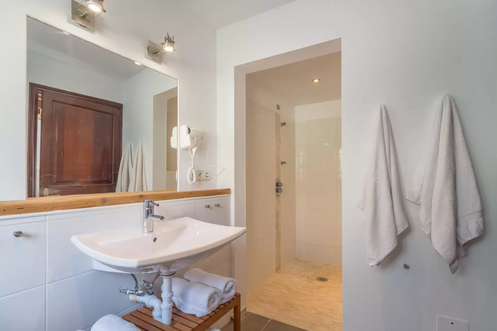 Yacoset, House 5StarsHome Mallorca-Badkamer