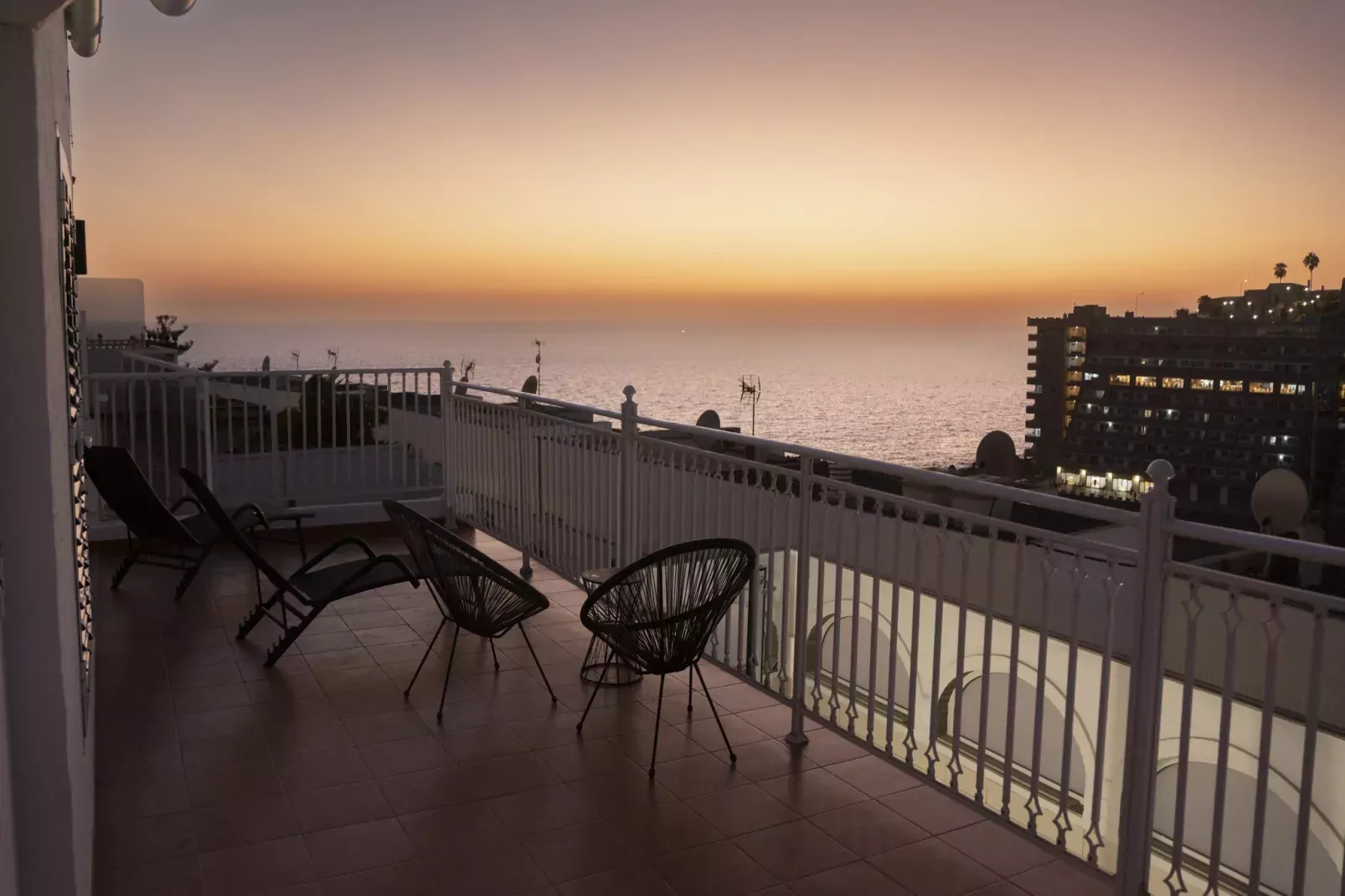 SUNSET HOUSE LOS CAIDEROS-Buitenlucht