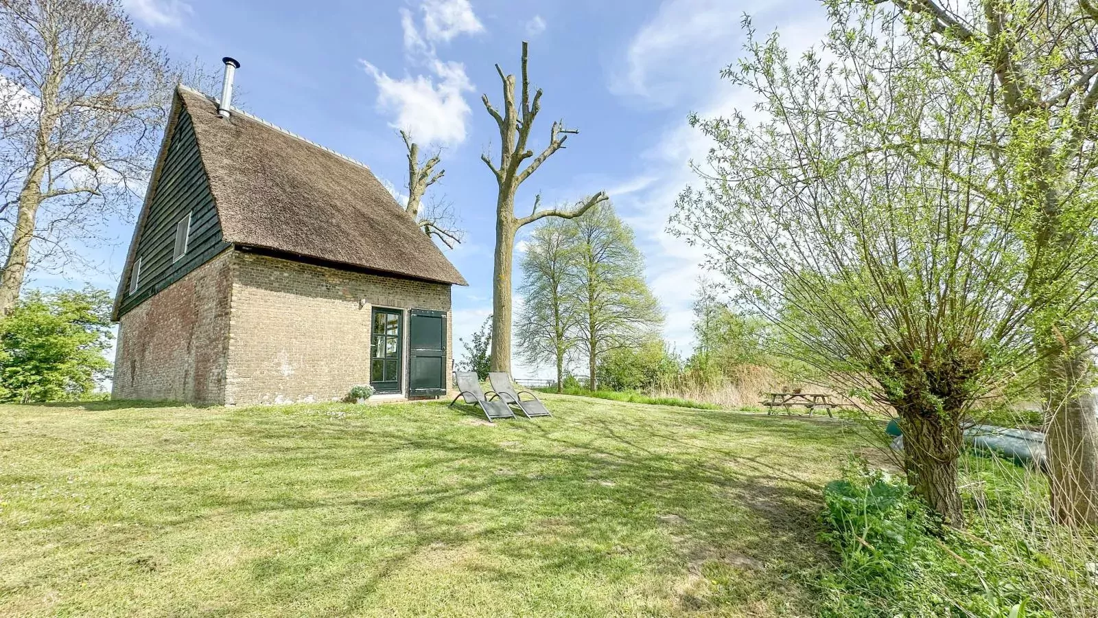 Biesboschhuisje-Buitenkant zomer