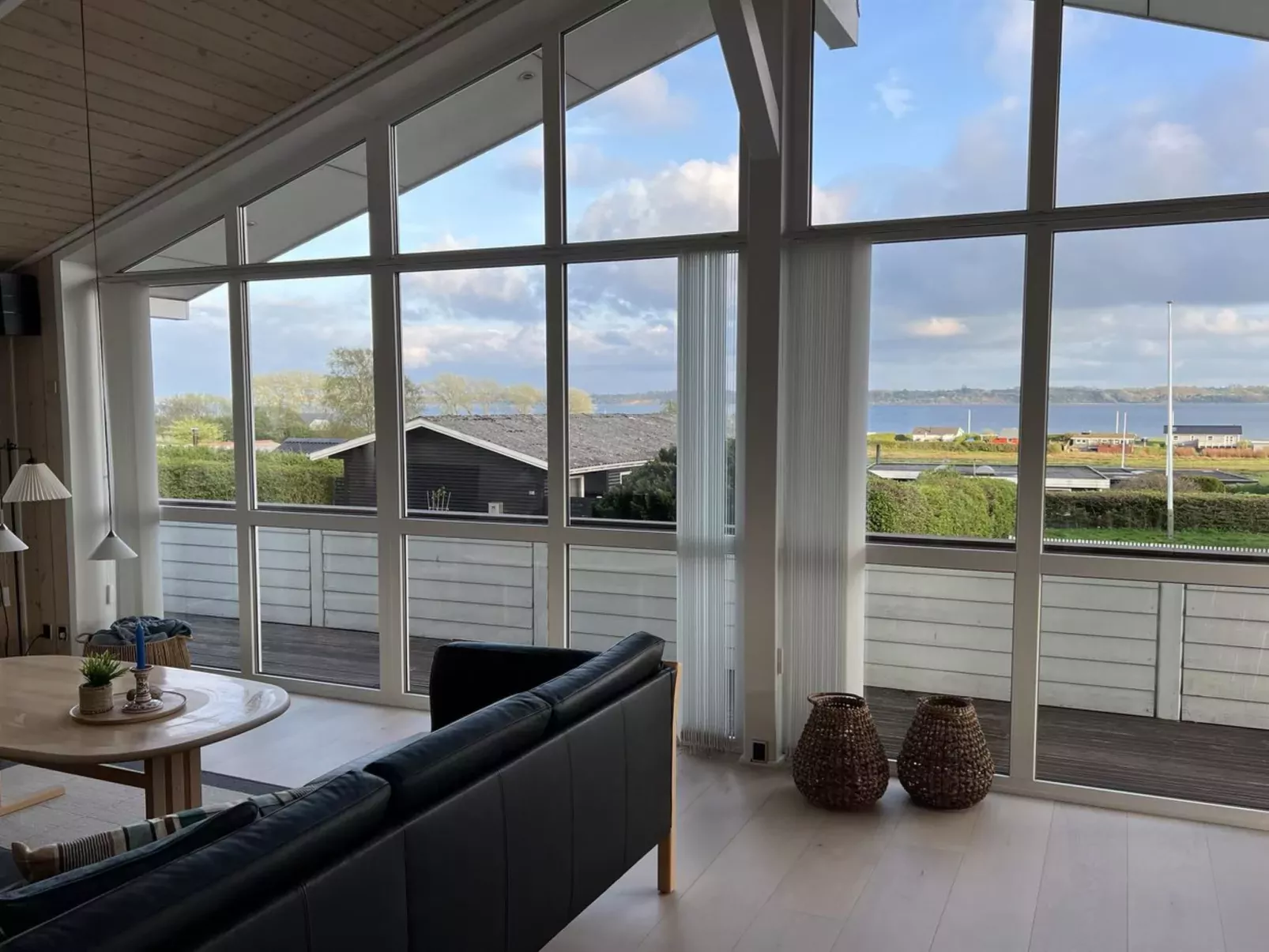 "Jelke" - 500m from the sea-Binnen