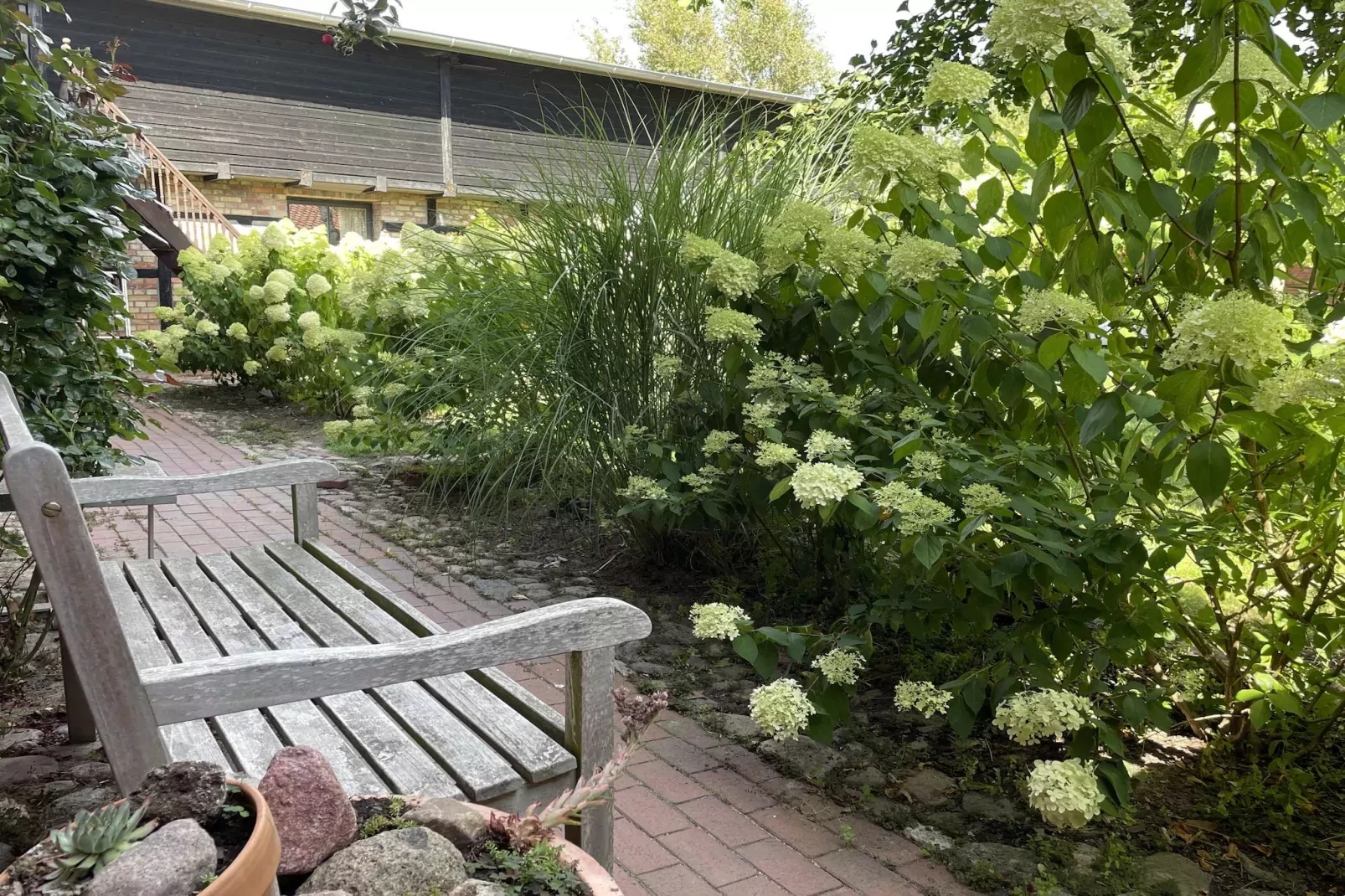 Gepflegte HofWohnung 2-Tuinen zomer