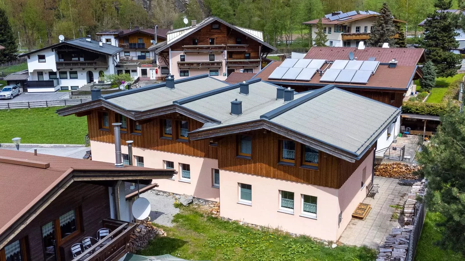 Haus Oliver 3-Buitenkant zomer