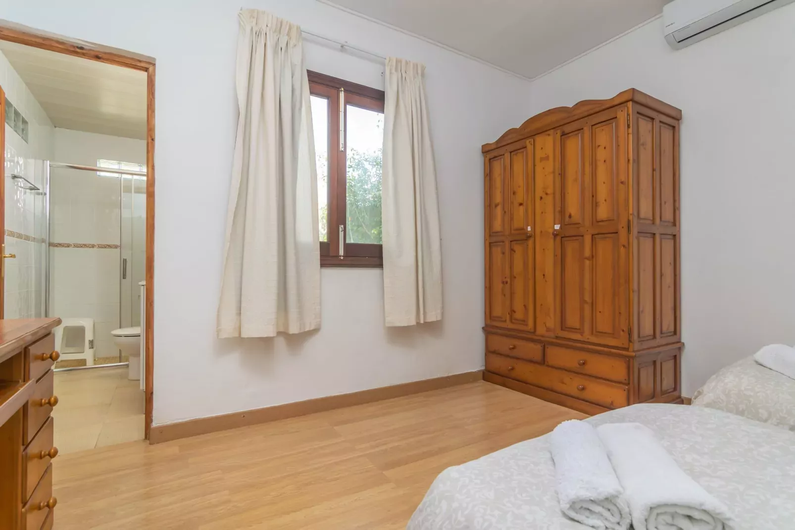 Villa Luna-Image-tags.