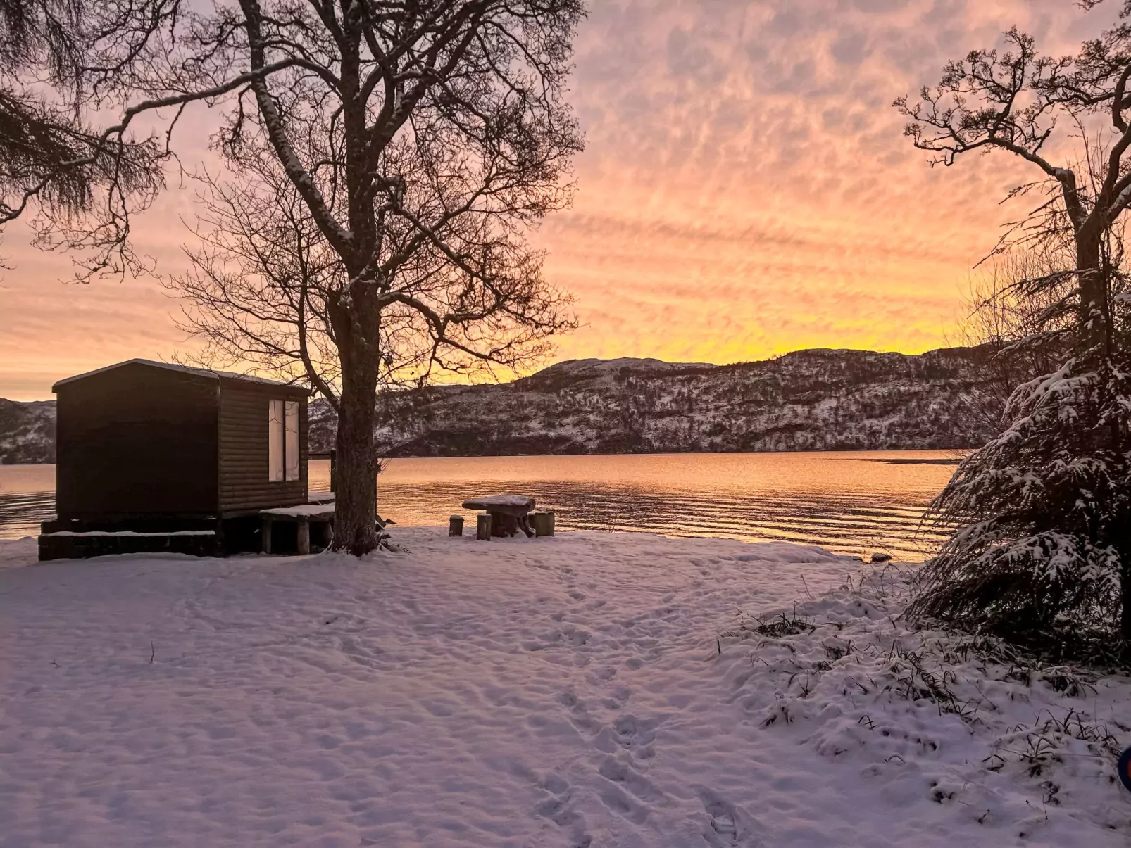 The Romantic Bothy-Buiten