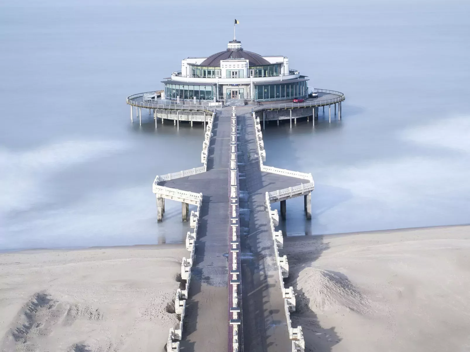 SeaRise with lateral sea view & parking-Buiten