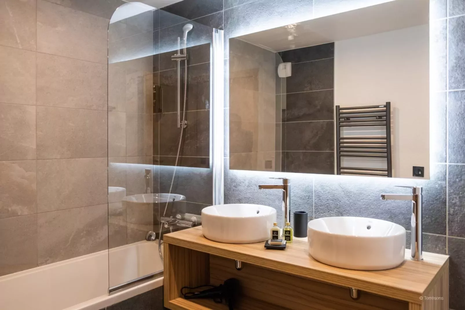 PLAGNE MONTALBERT Le Snoroc- A48P-Badkamer