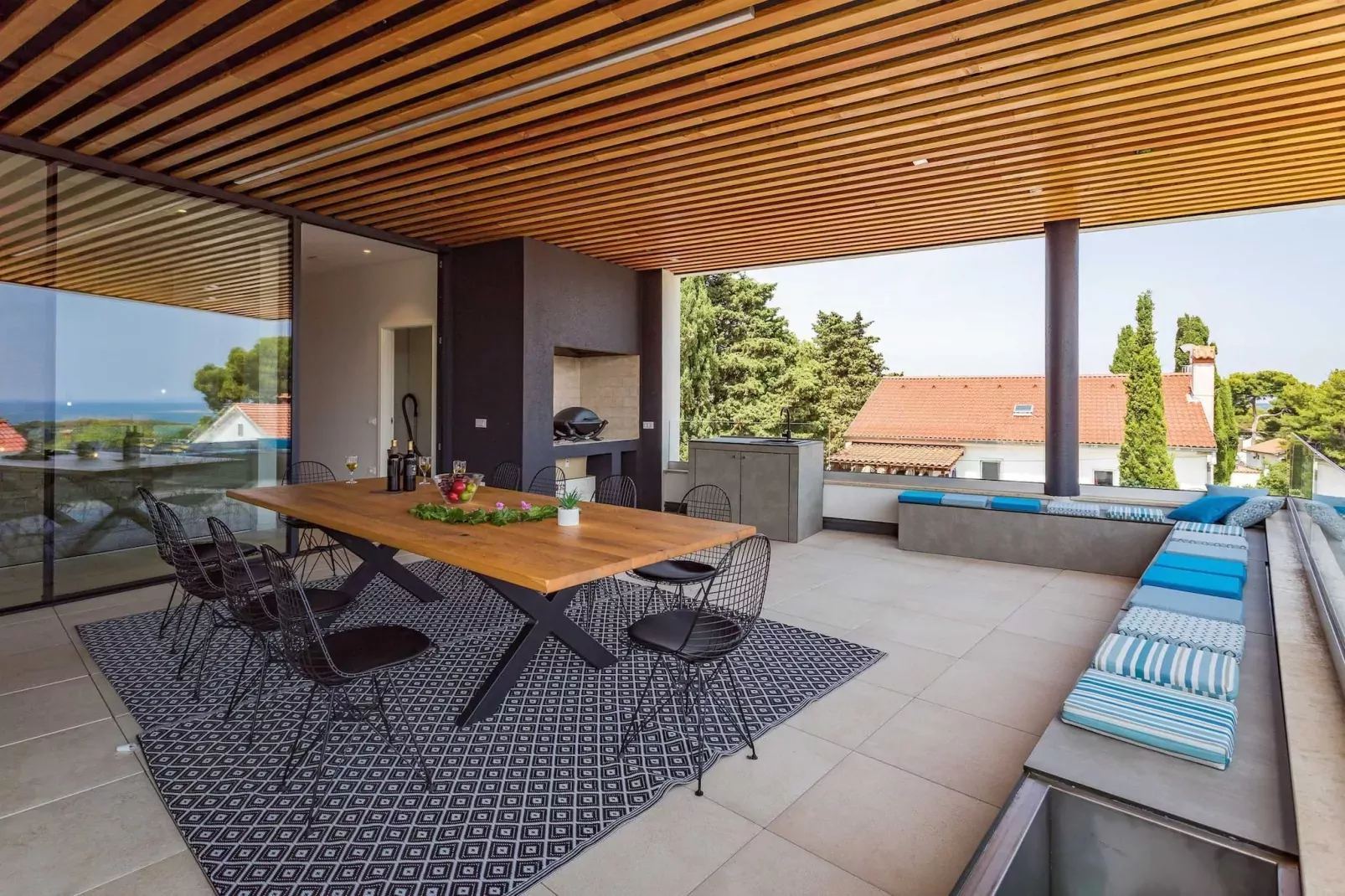 Villa Olala - Private Pool, Jacuzzi, Terrace with-Terrasbalkon