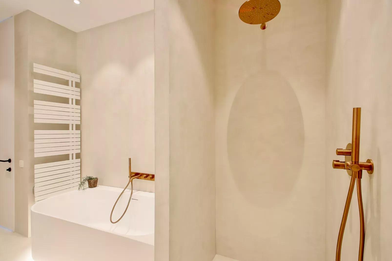 SCORPIO A/B-Badkamer