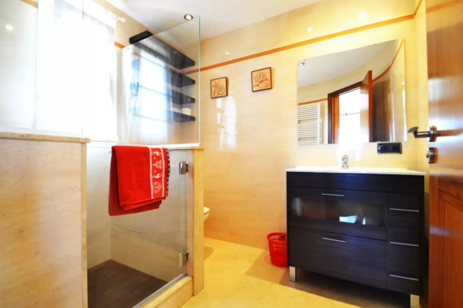 Chalet Libertat-Image-tags.