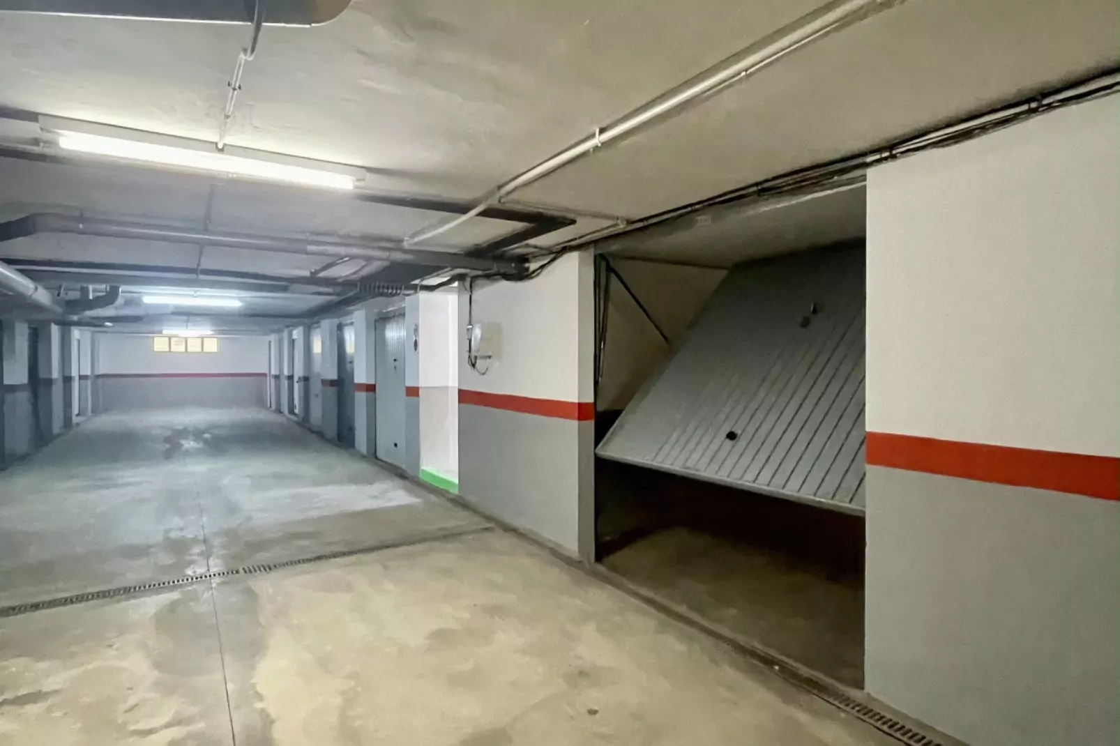 MANUREVA VIII BX-A-Image-tags.garage