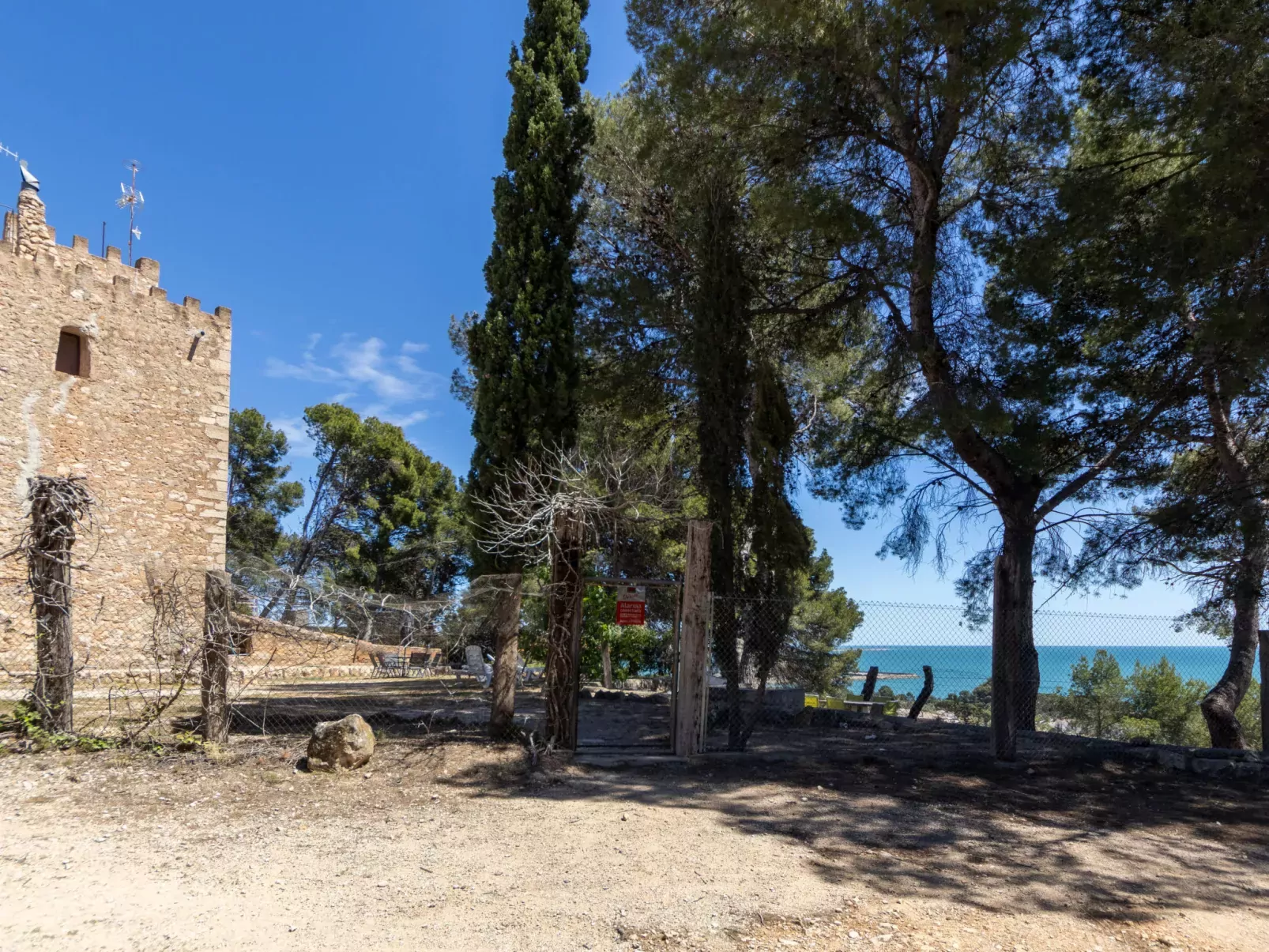 Torre Morralla-Buiten
