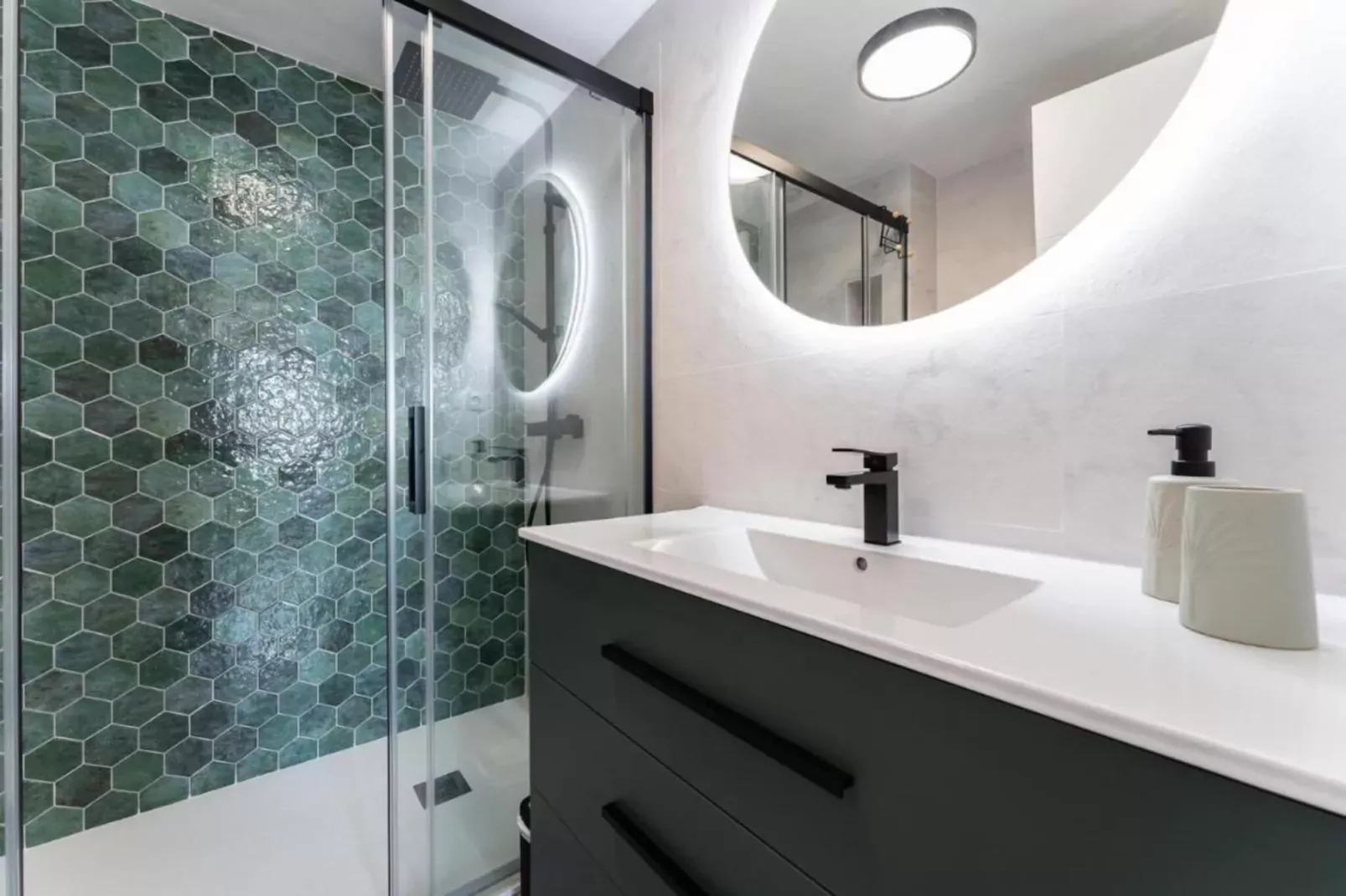 Apartamento con vistas al mar-Badkamer