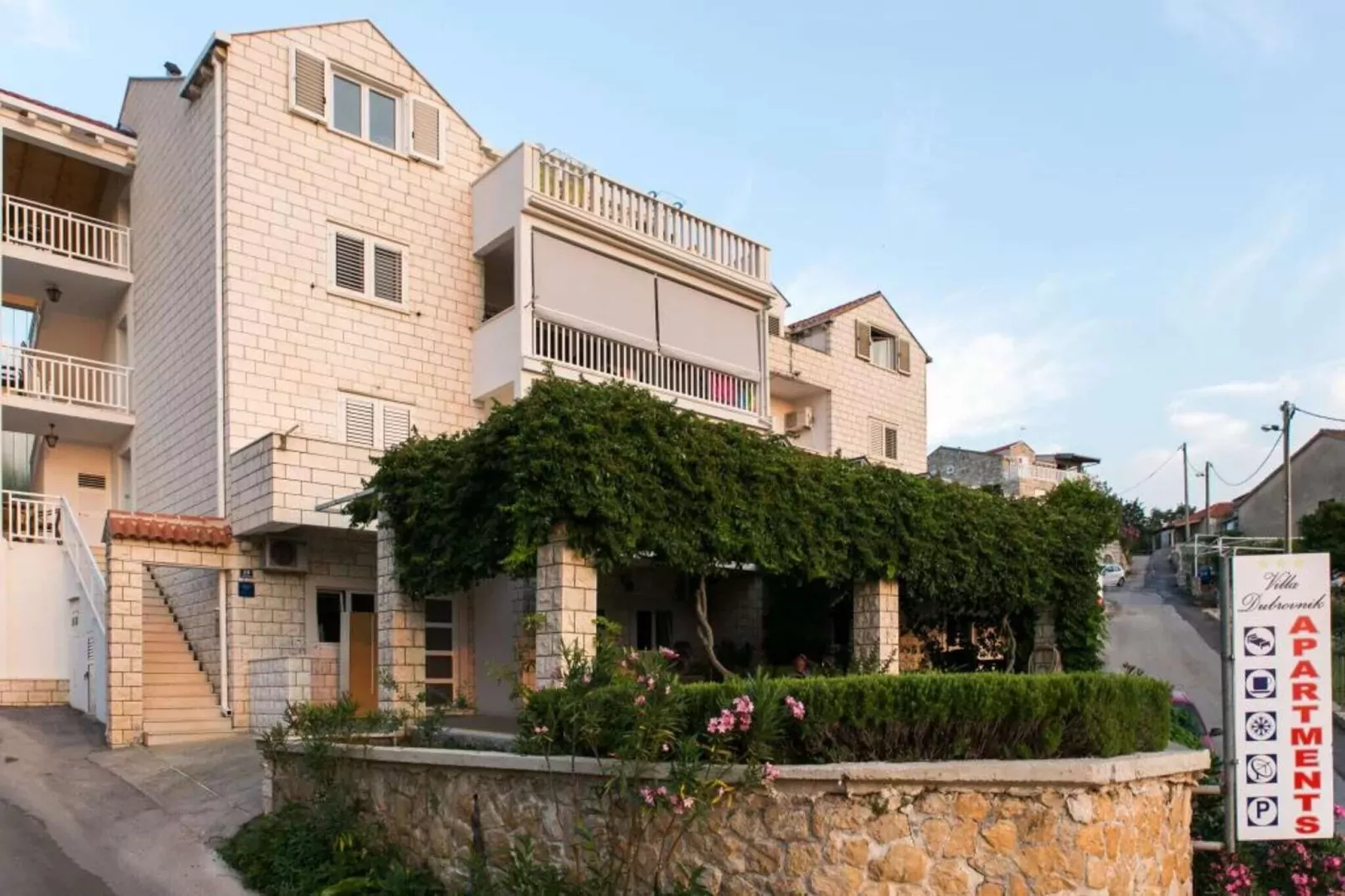 Apartments Villa Dubrovnik - Three Bedroom Apartment - Penthouse with Hot Tub-Buitenlucht
