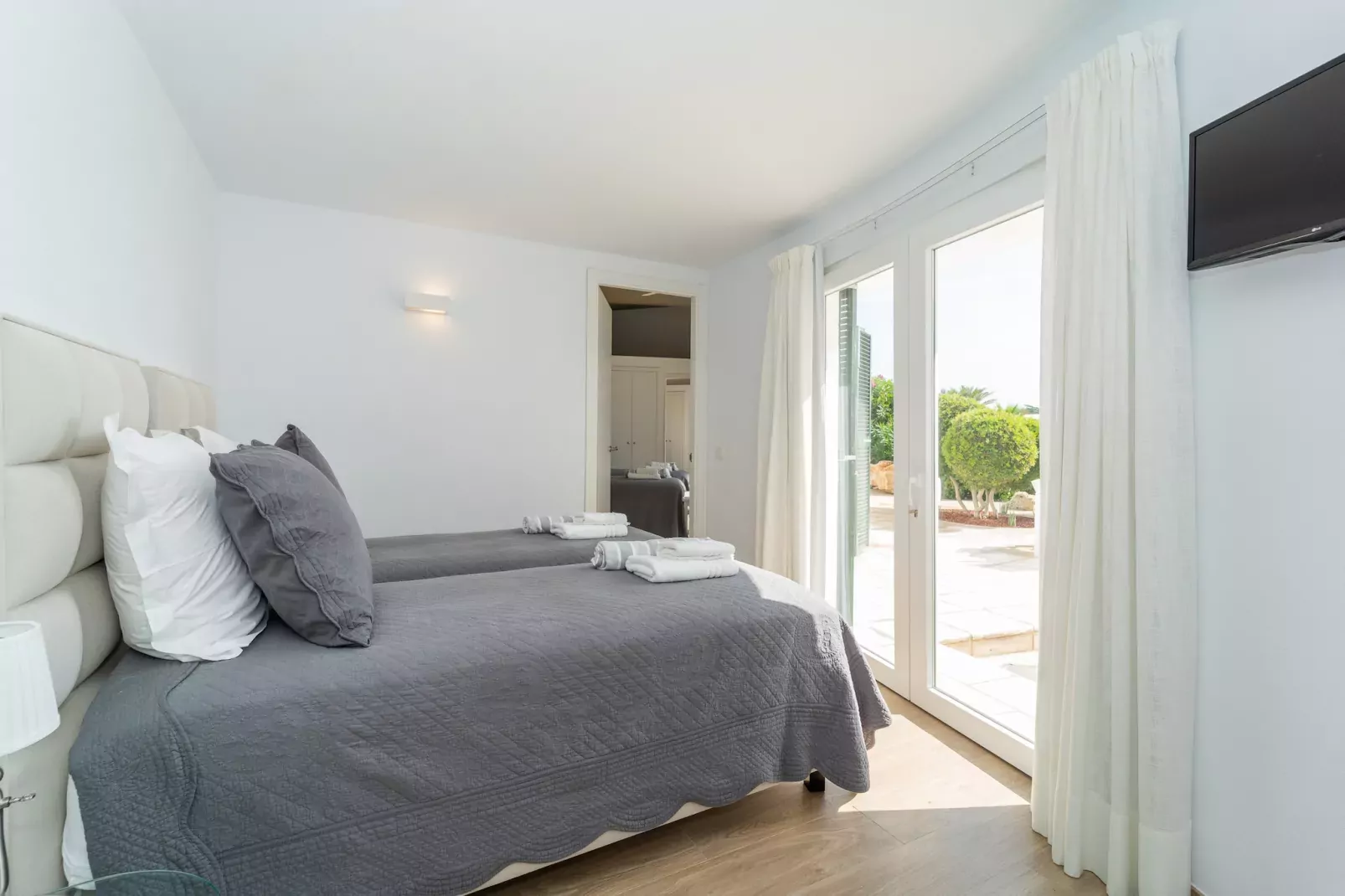 Villa Gaudina-Image-tags.