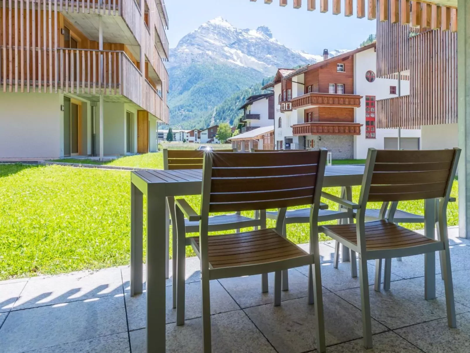 Montela Hotel & Resort - Holiday Stay-Buiten