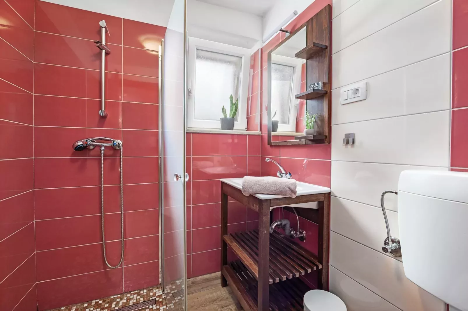 Villa Katarina - Old Stone House with Private Pool-Badkamer