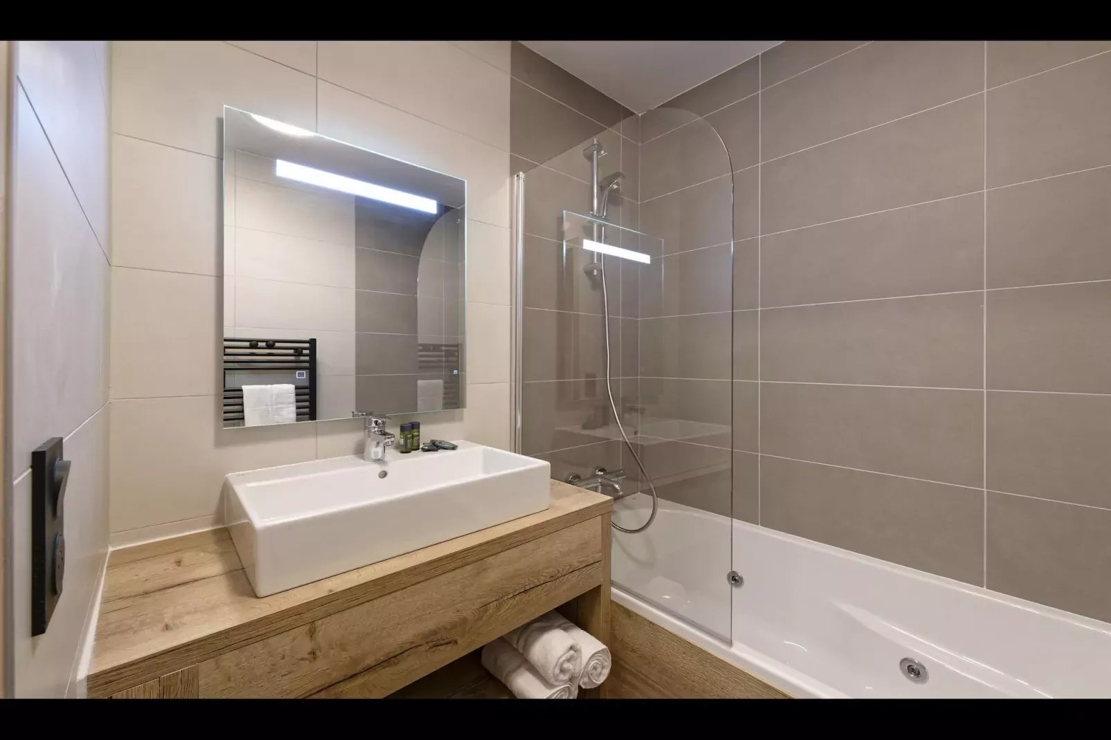 SAMOËNS-S10V-Badkamer