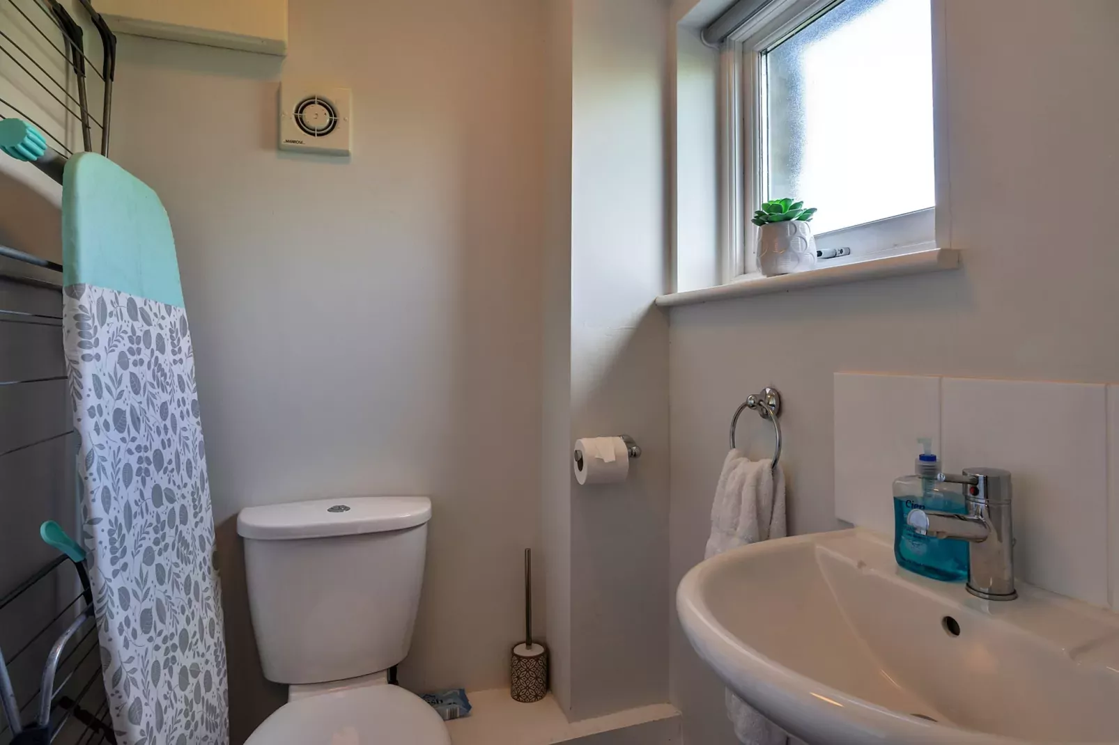 Trennal Barn-Badkamer