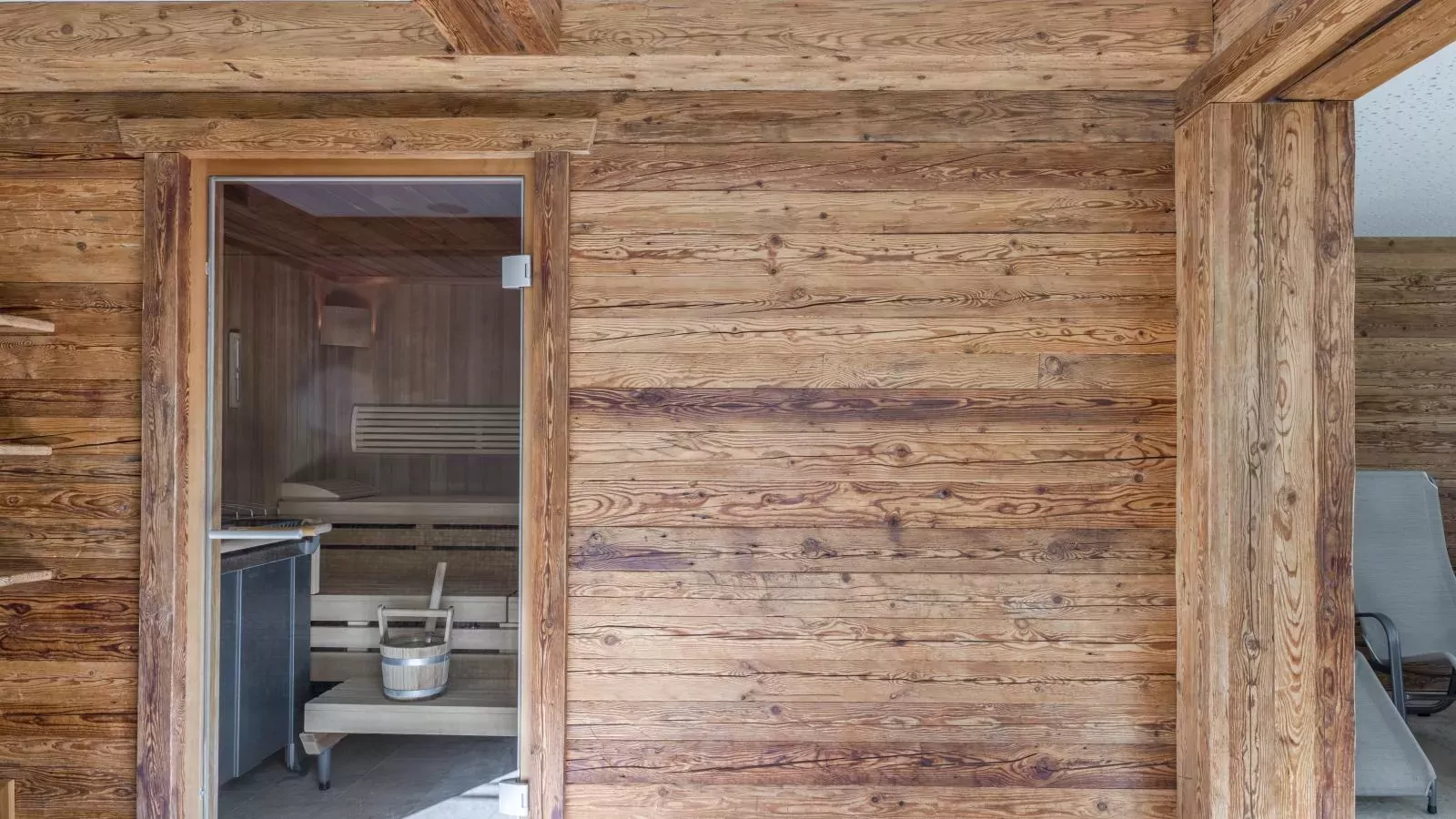 Next to the ski lift A 4-Sauna