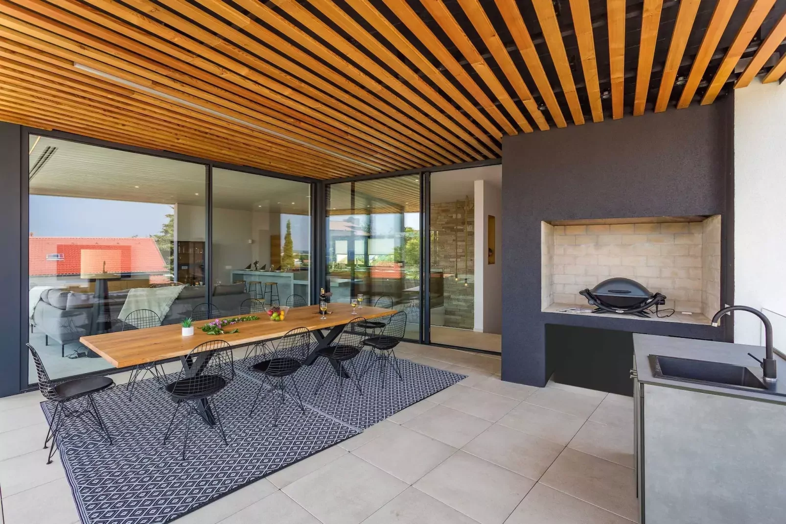 Villa Olala - Private Pool, Jacuzzi, Terrace with-Terrasbalkon