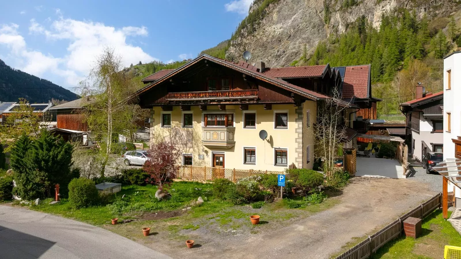 Schweizerhof Enzian-Buitenkant zomer