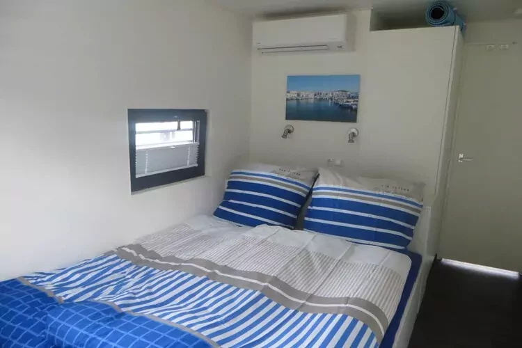 Floating 44 / Boot 2 / 3 Personen-Buitenkant zomer