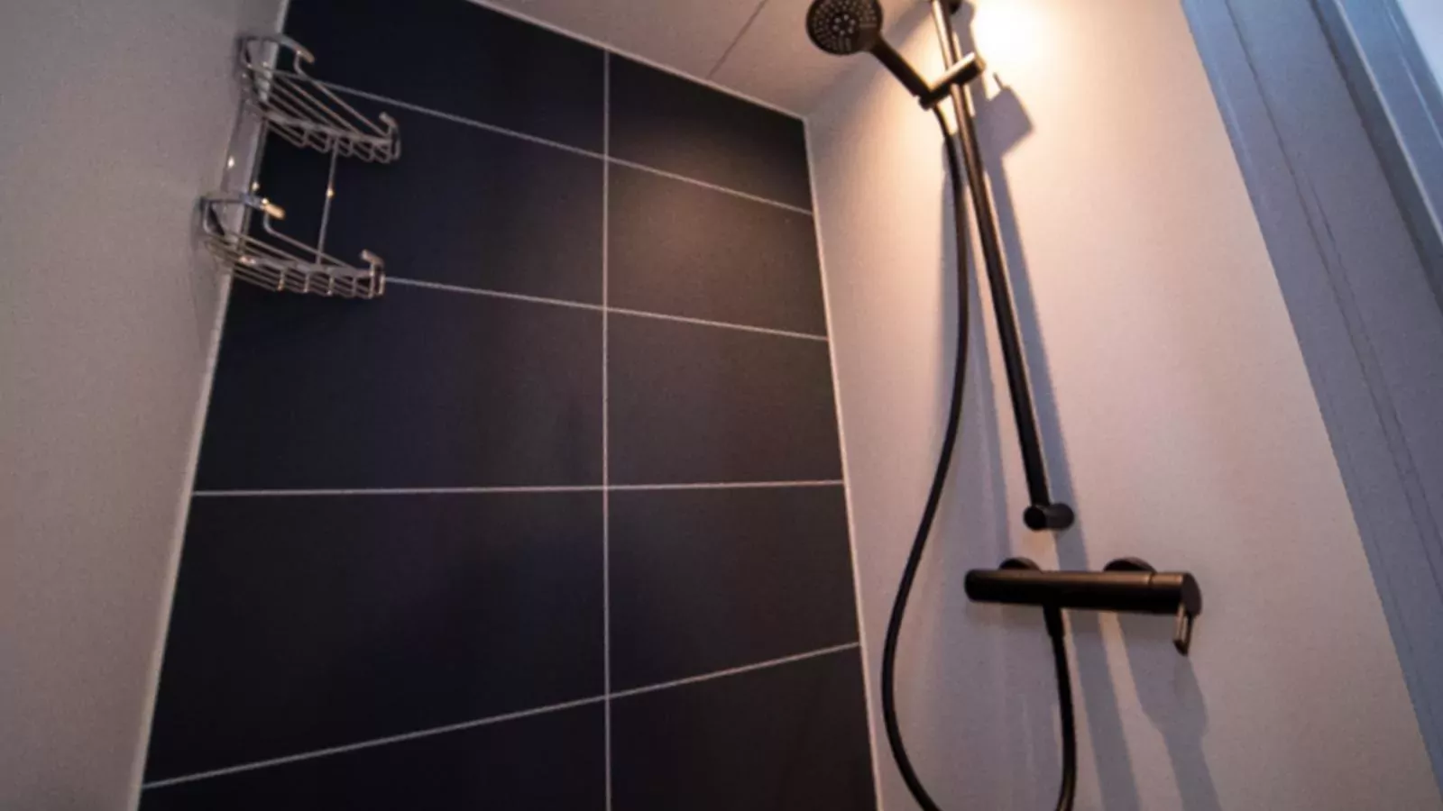 Floating in Heeg-Badkamer