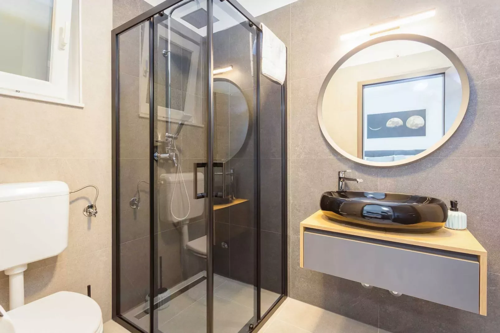 Holiday Home Greta with Private Pool-Badkamer