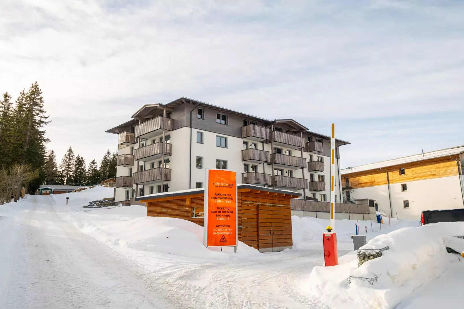 Penthouse Two-bedroom Apartment – KA2P-Exterieur winter