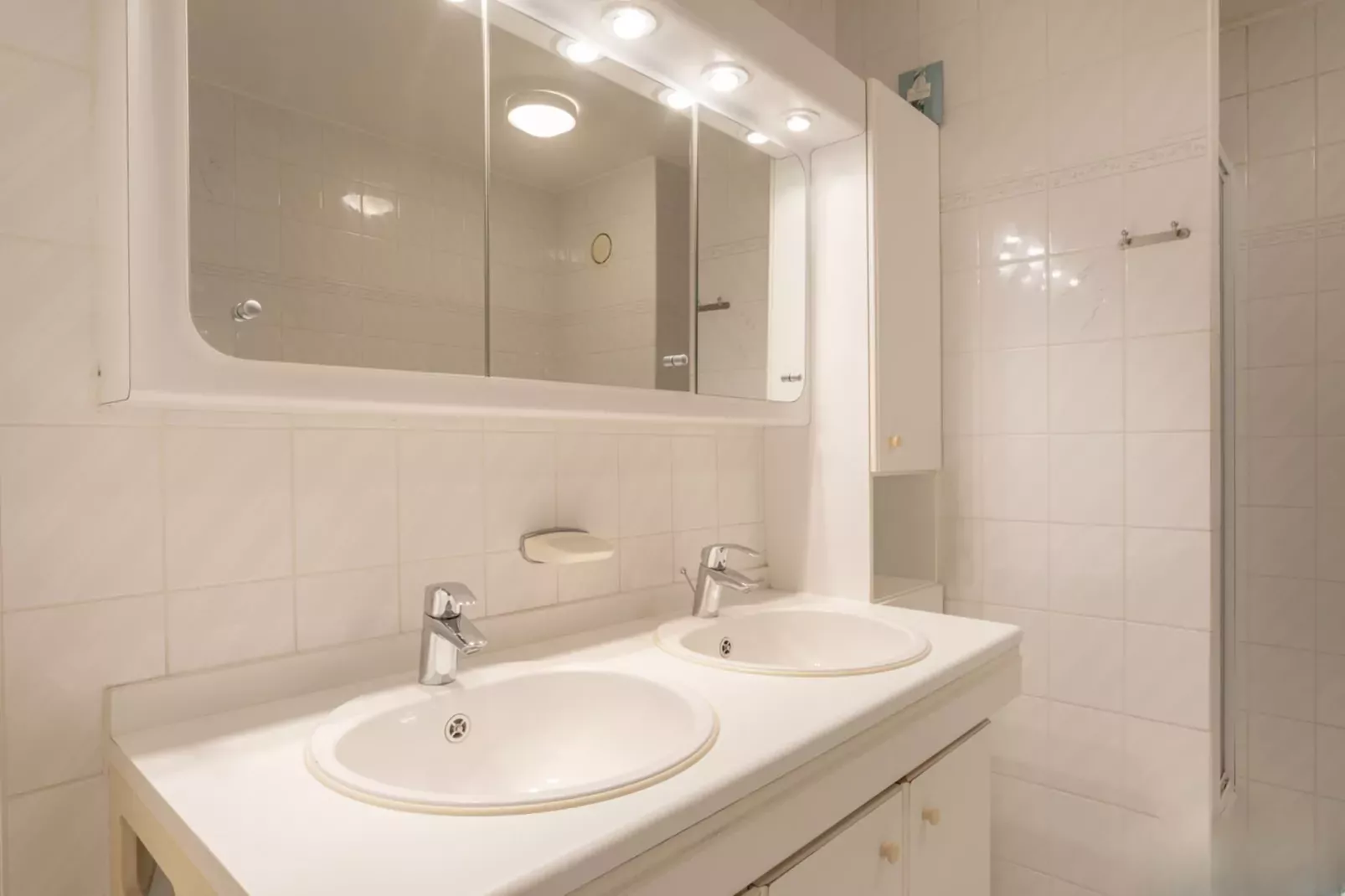 Quo Vadis 0501 + garage 83-Badkamer