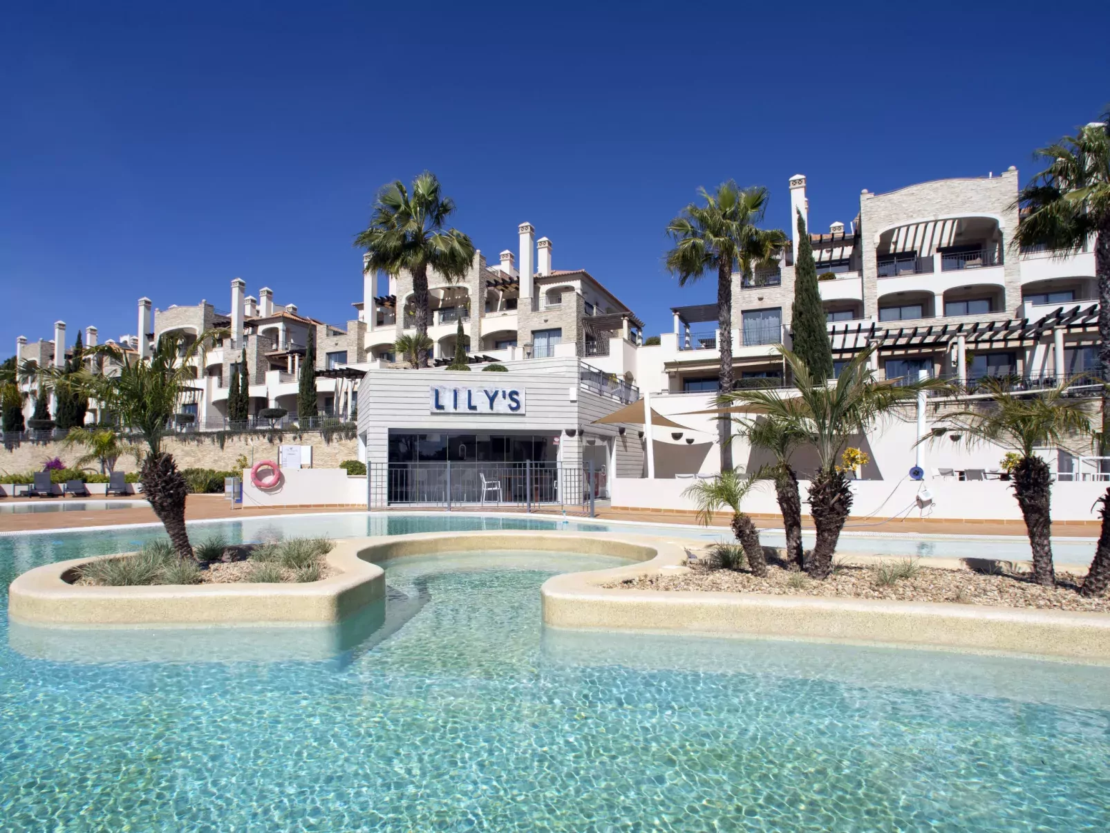 Pine Hills Reva Santuary Modern Elegance-Buiten