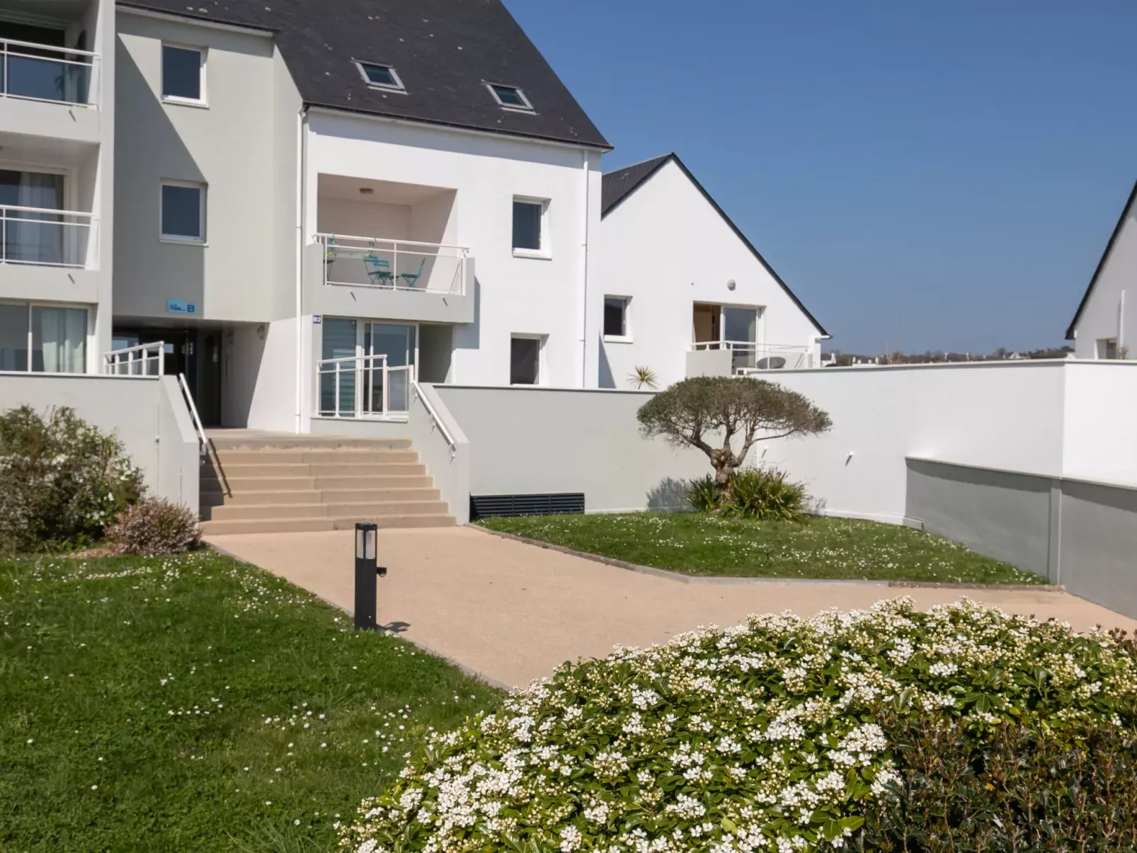 Entre port et plages-Buiten
