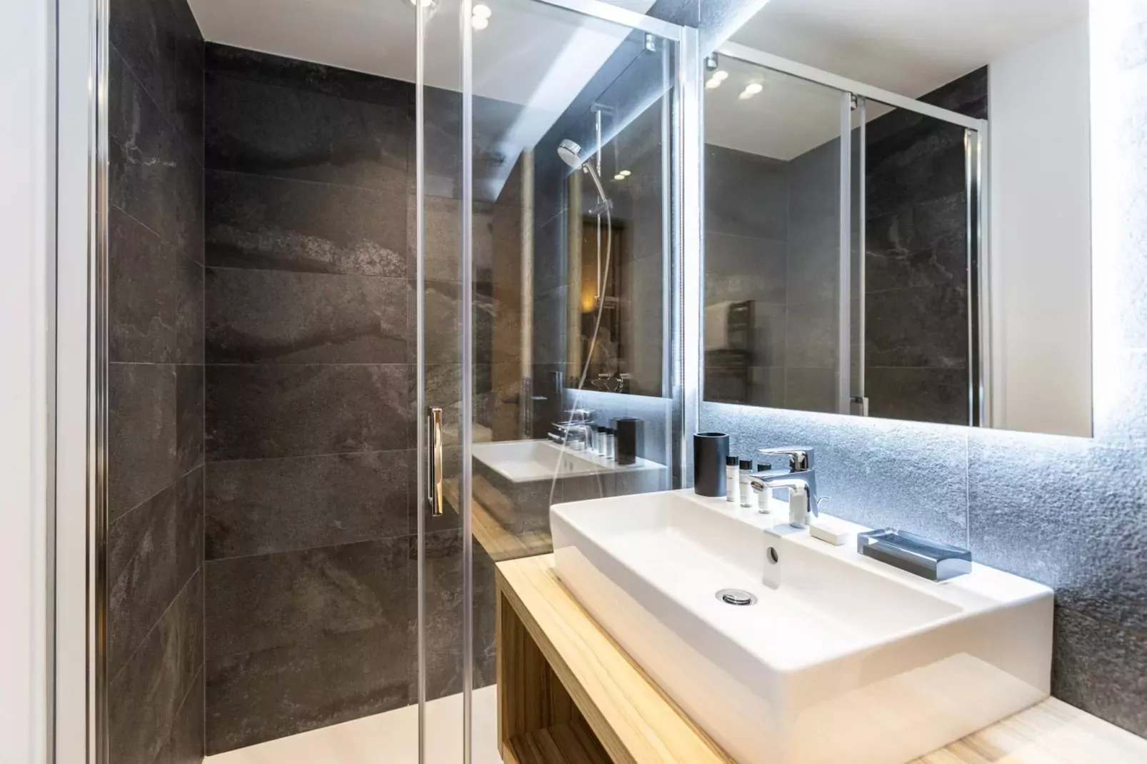 CHAPELLE DABONDANCE Le Flocon Blanc A38P-Badkamer