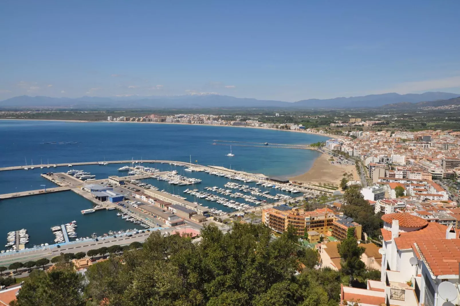 1233 VILA NEUS con piscina-Gebieden zomer 20km