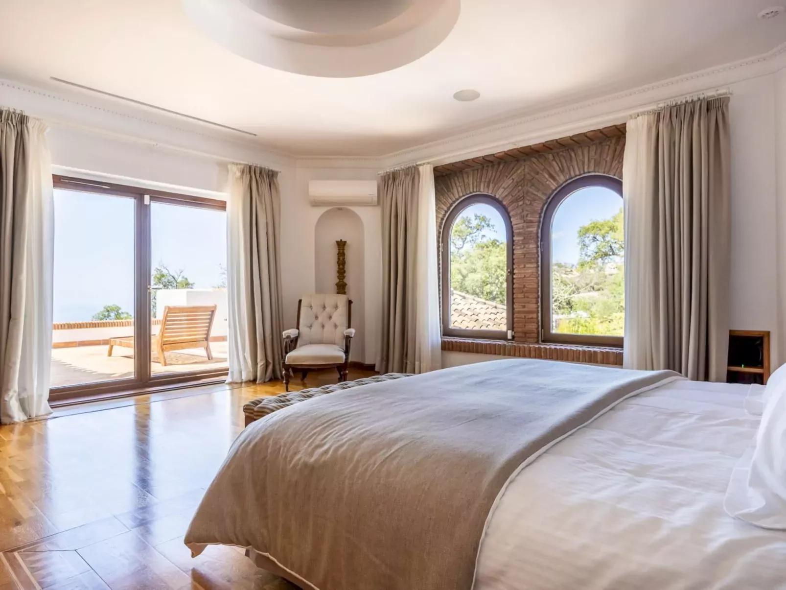 Villa Serena-Binnen