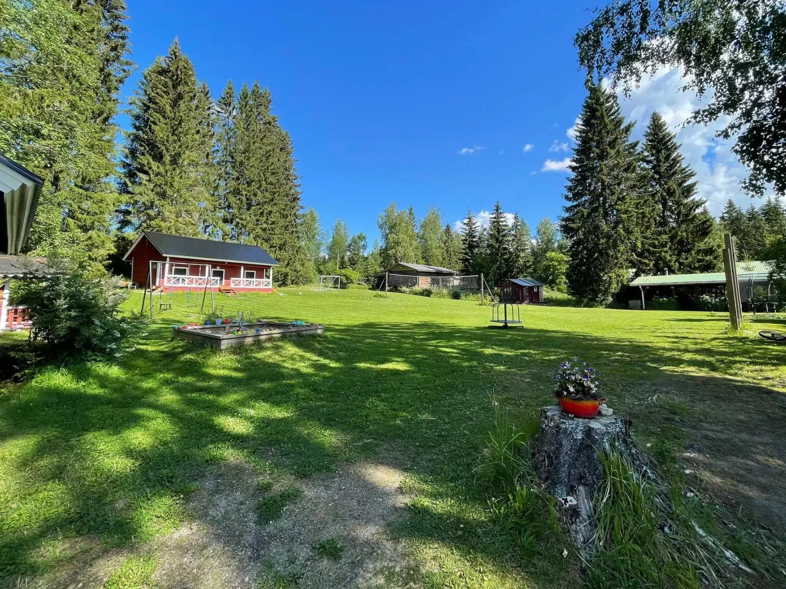 Metsäpirtti-Buiten