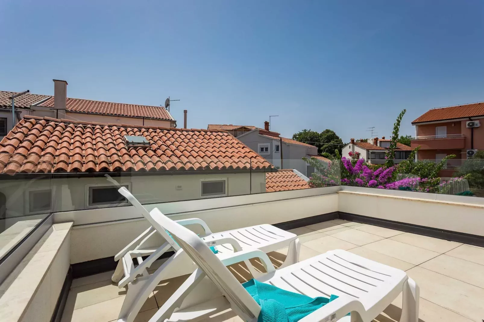 Villa Olala - Private Pool, Jacuzzi, Terrace with-Tuinen zomer