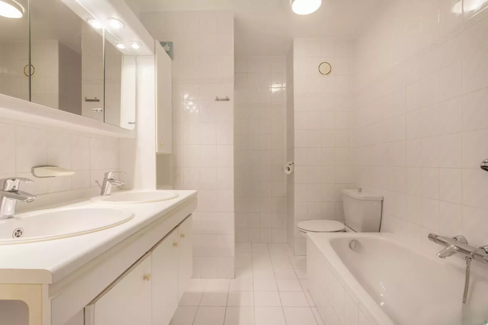 Quo Vadis 0501 + garage 83-Badkamer