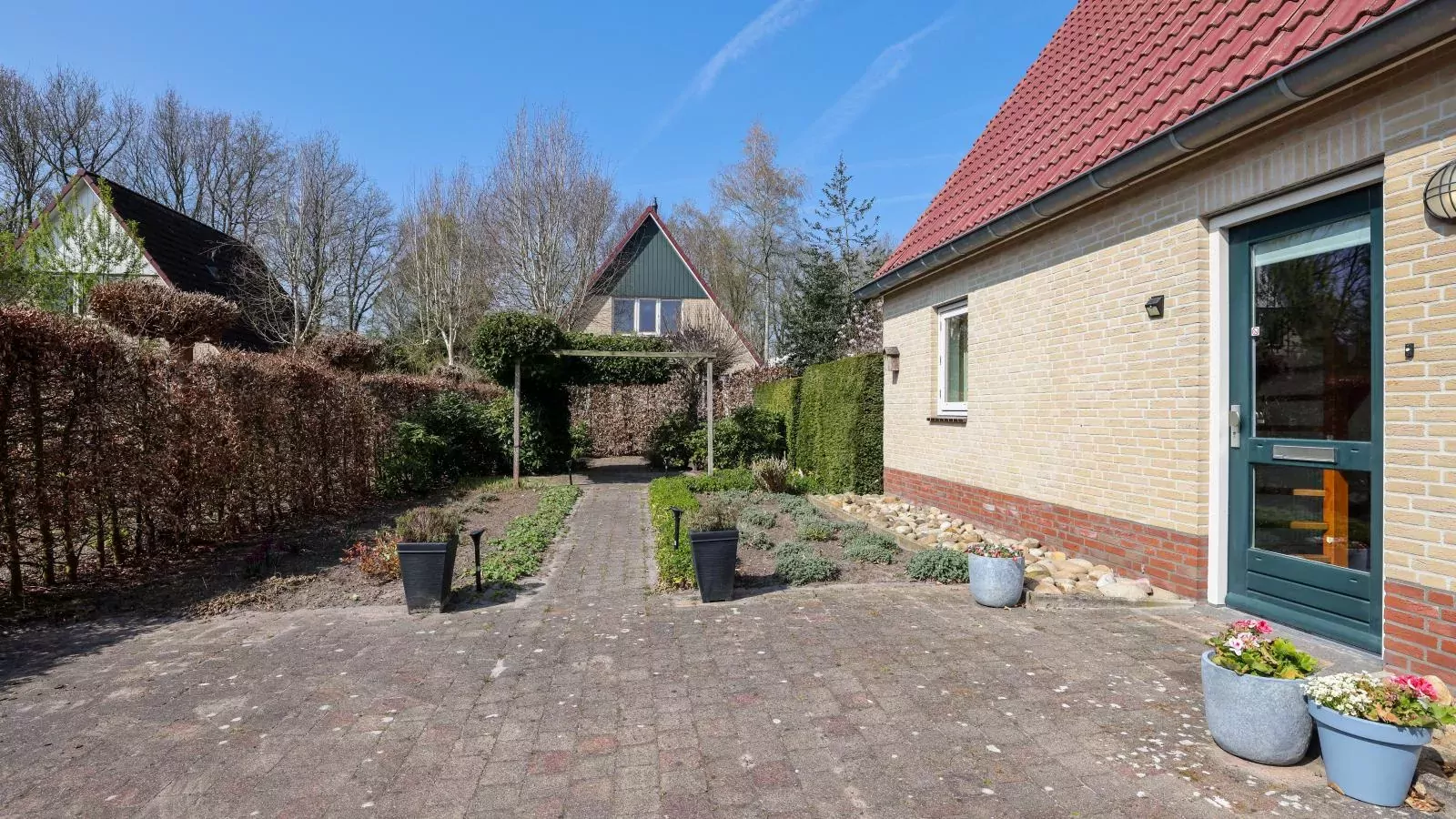 Landhuis 42-Buitenkant zomer